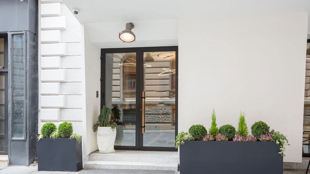 Benefits of A Fiberglass Exterior Door