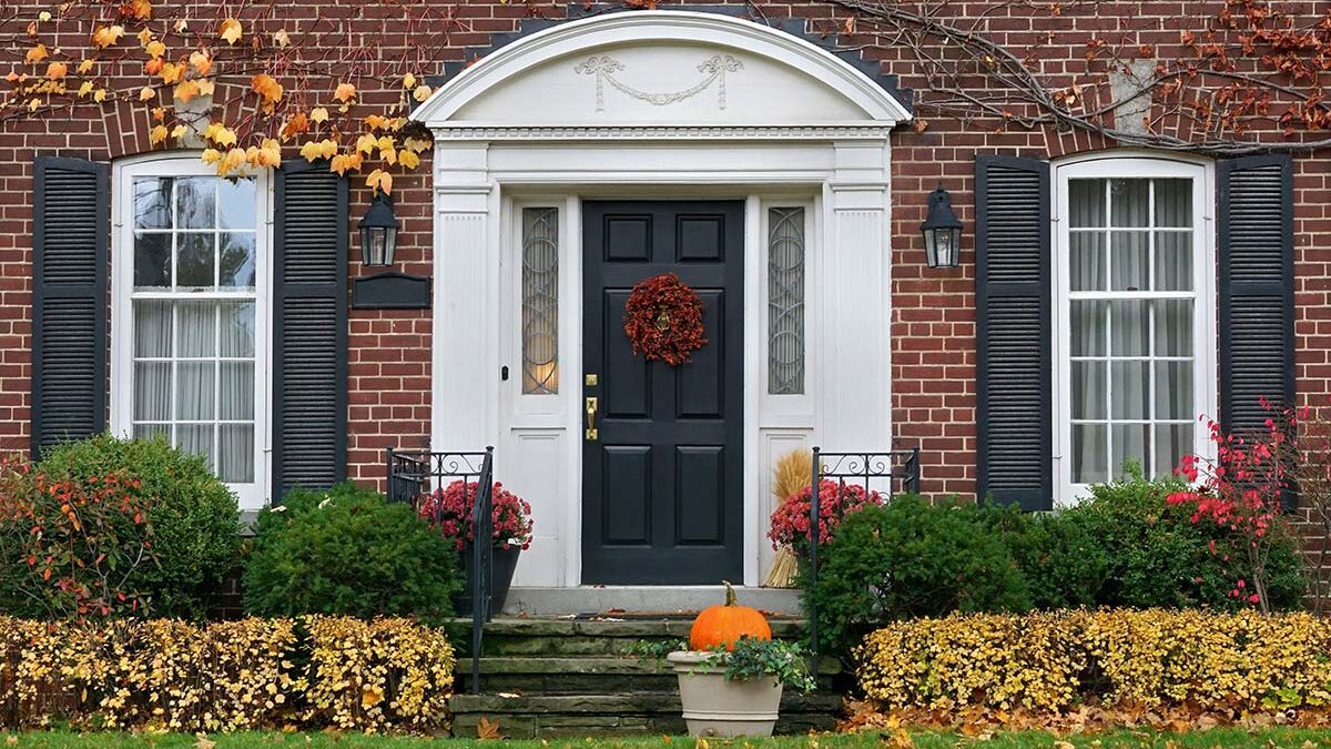 Fiberglass VS. Steel Door Installation Options