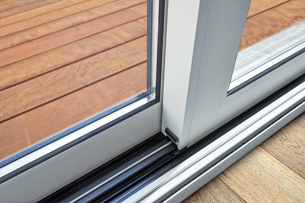 5 Easy and Natural Ways to Remove Rust from Your Windows and Doors