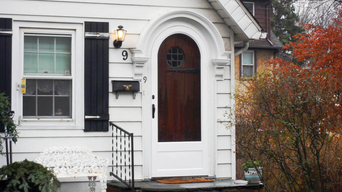 Doors Windows Pilaster & Pediments How to Adjust an Aluminum Door: Fixing Misalignment & Common Issues - Aluminum Door white house